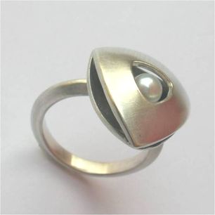 Reuleaux dome triangle perl shape open round top ring sterling minimalist laura berrutti