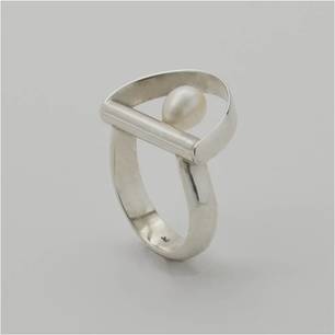 arch eye pearl shape open round top ring sterling minimalist laura berrutti